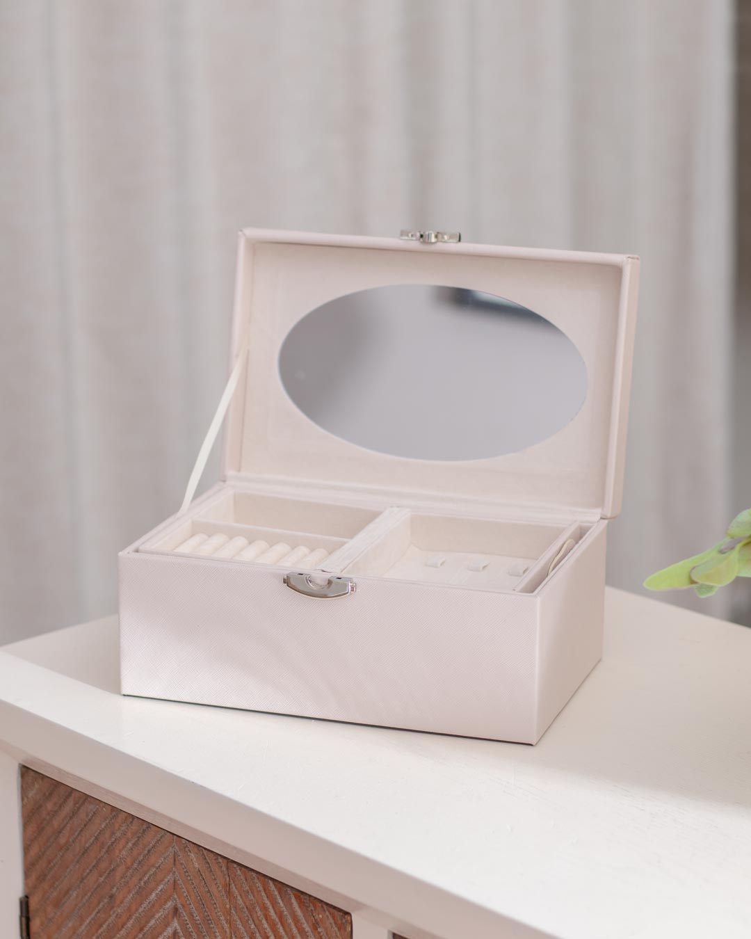 Jewellery Box With Mirror - The Decor Kart