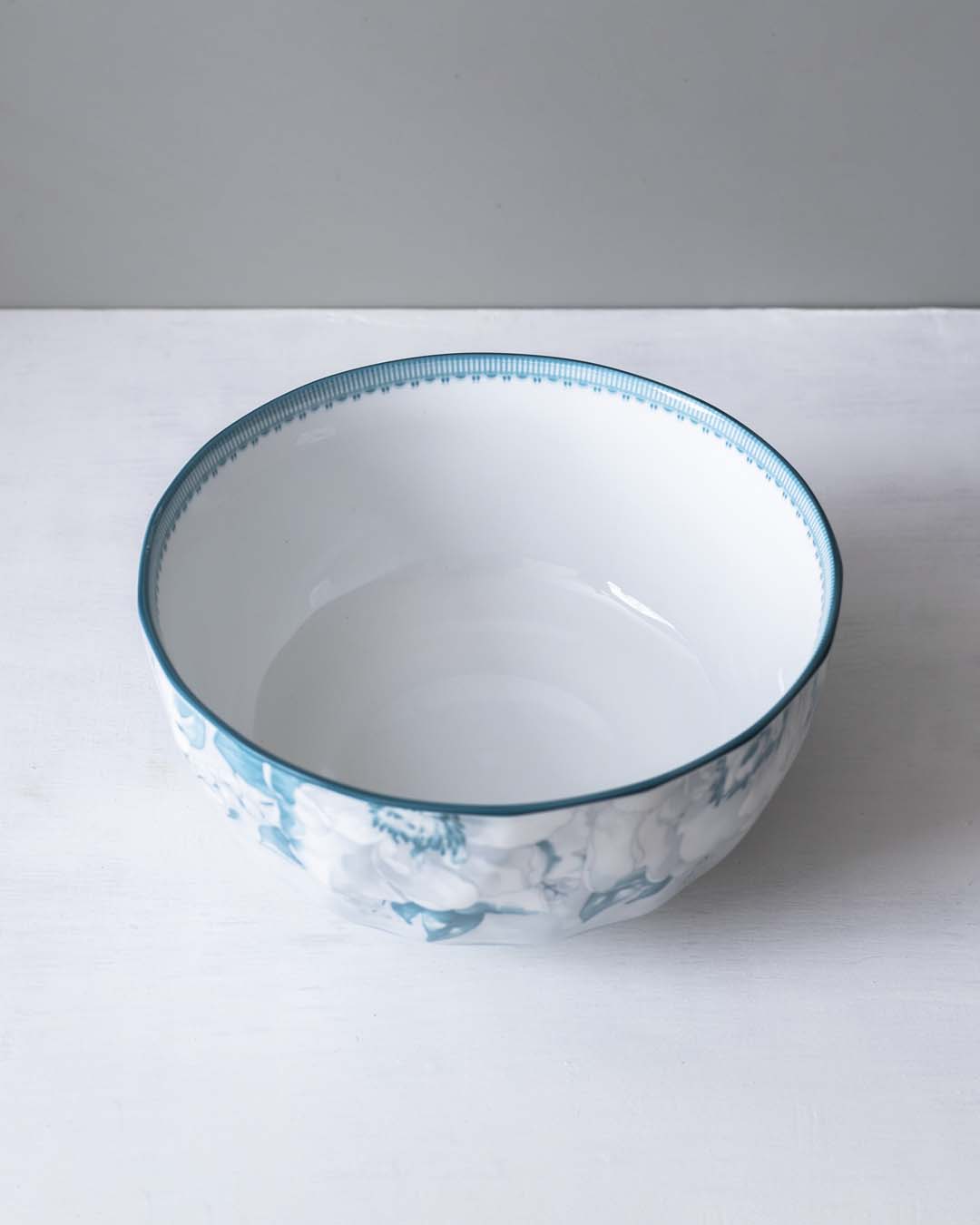 Poppy Shell Serving Bowl - The Decor Kart