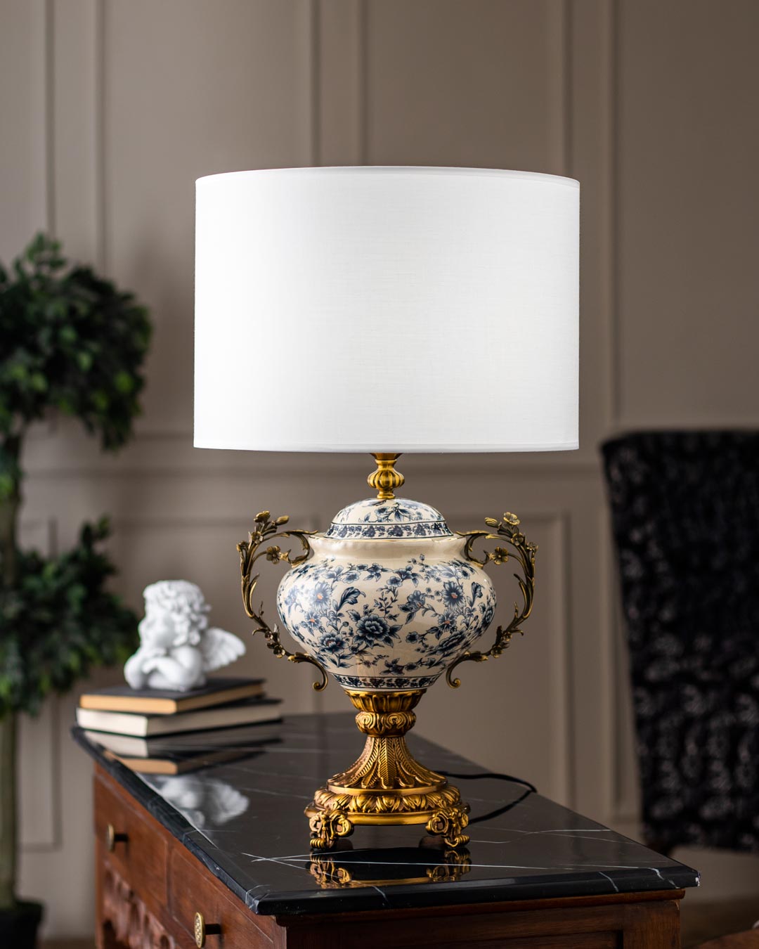 'Straffordshire' Ornamental Decorative Table Lamp - The Decor Kart