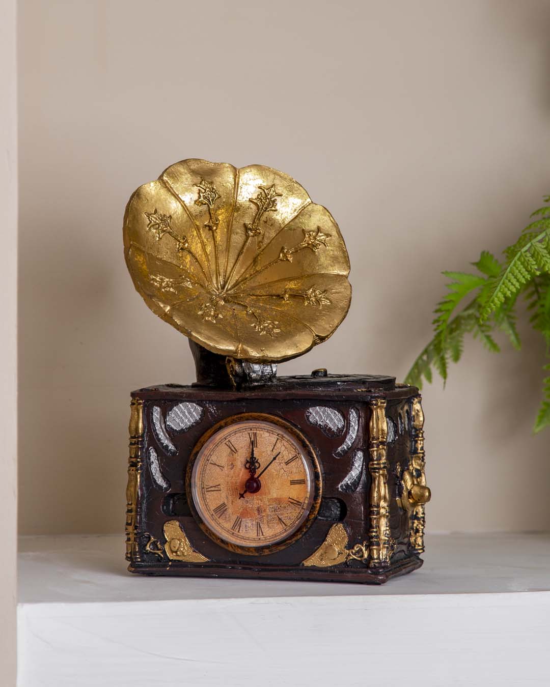 Vintage Gramophone Table Clock - The Decor Kart