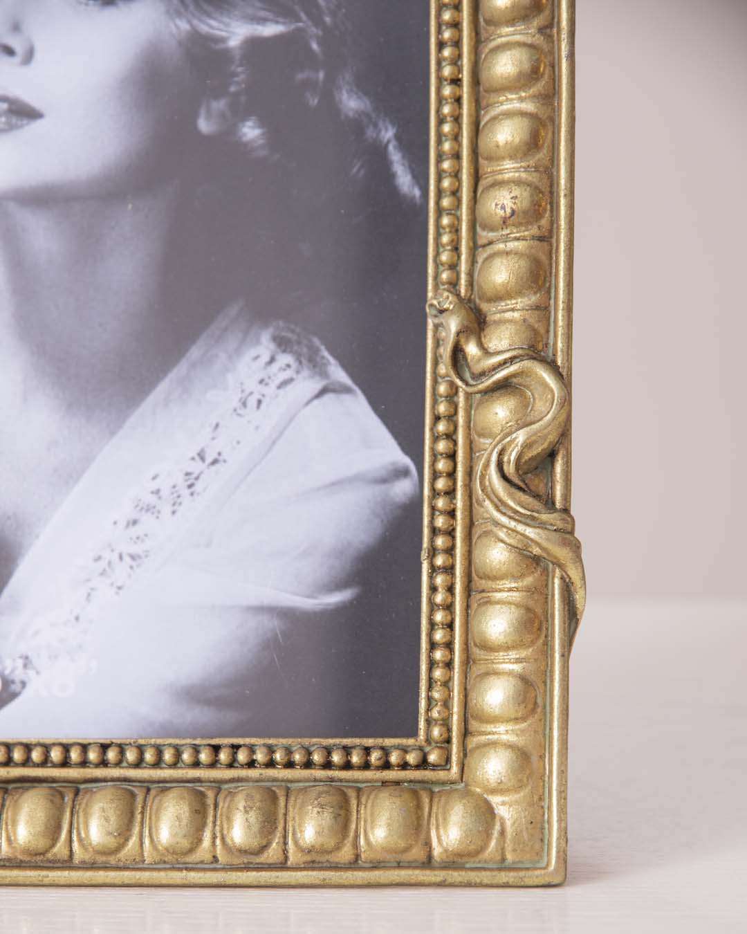 'Cherub' Victorian Photo Frame - The Decor Kart