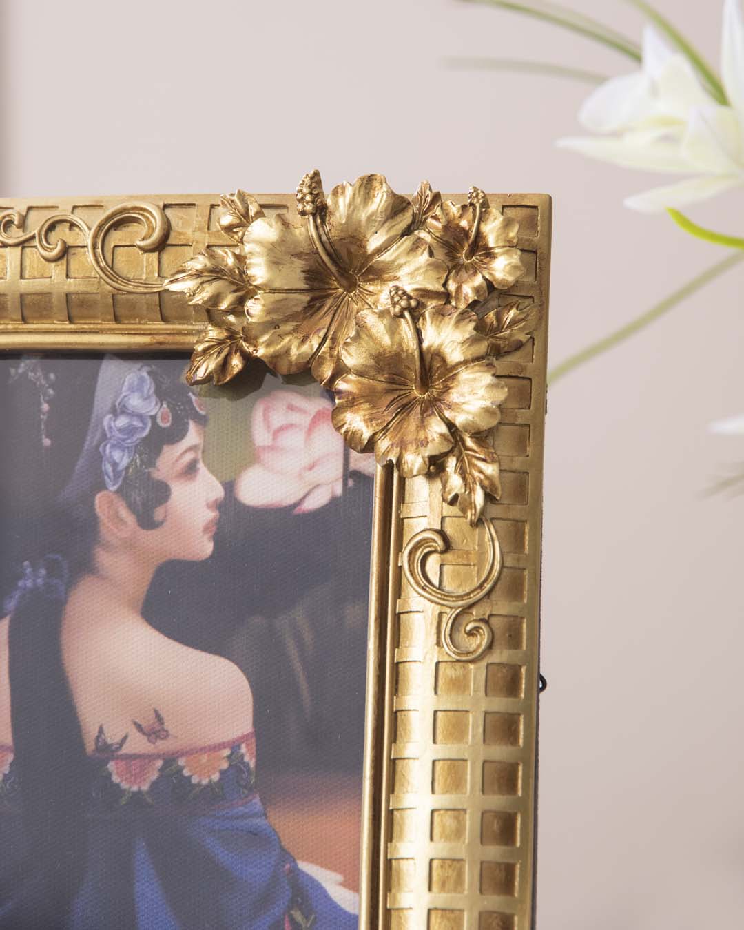 Golden 'Lily' Ornate Photo Frame - The Decor Kart