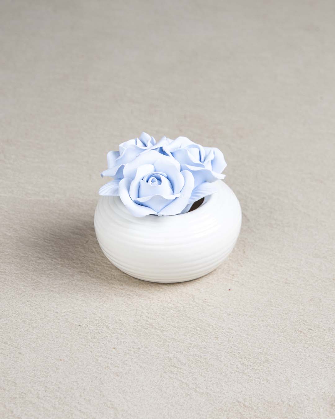 Country Roses Aroma Diffuser - White - The Decor Kart