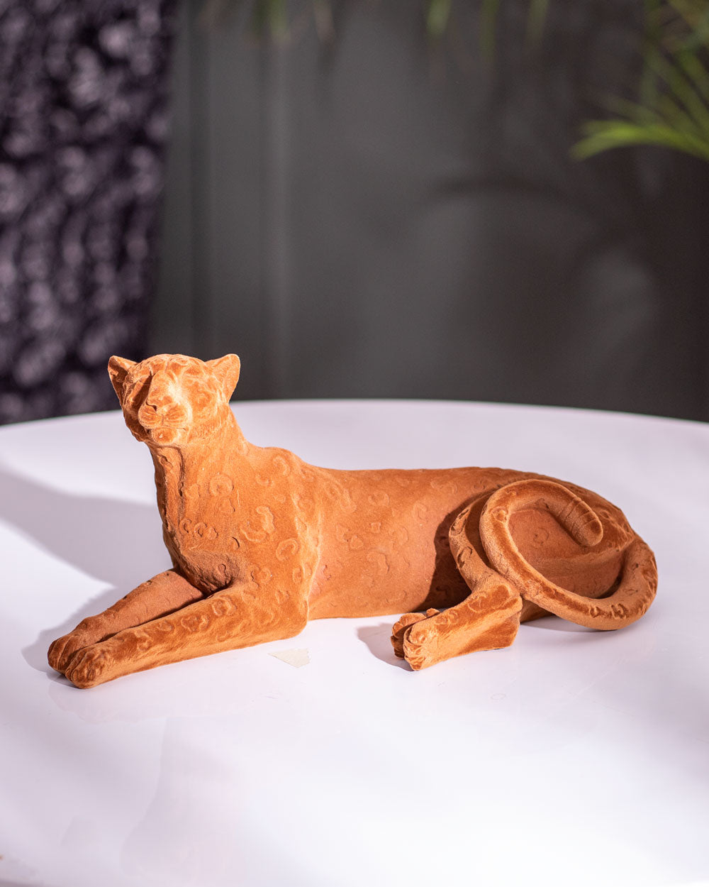 Velvet Flocking Panther Statue - Amber - The Decor Kart