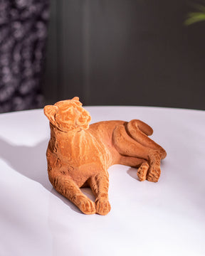 Velvet Flocking Panther Statue - Amber - The Decor Kart