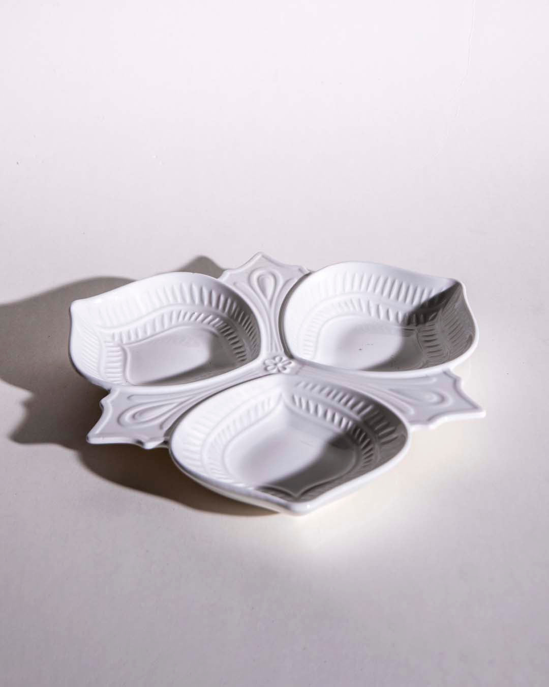 All White Embossed Chip n Dip Platter - The Decor Kart