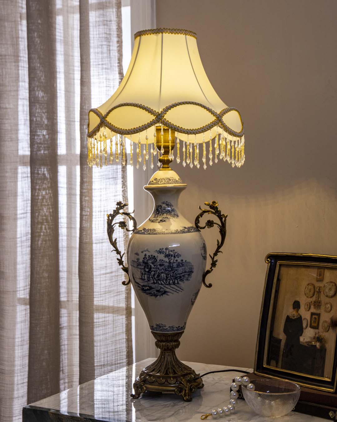 'Straffordshire' Ornamental Decorative Table Lamp - The Decor Kart