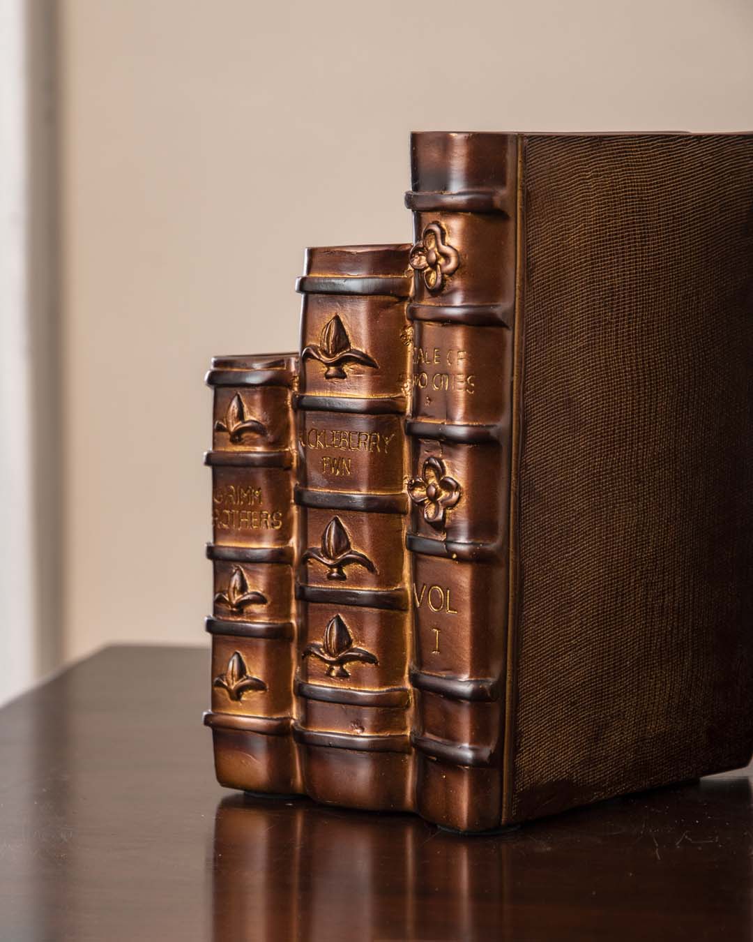 Vintage Books Bookend Set - The Decor Kart