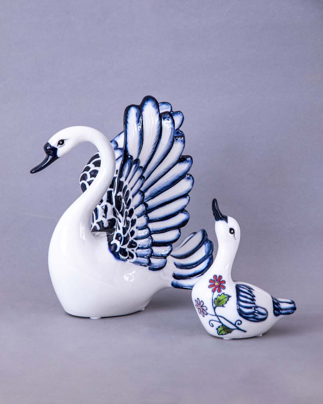 Serene Swan Fine Porcelain Sculpture - Set of 2 - The Decor Kart