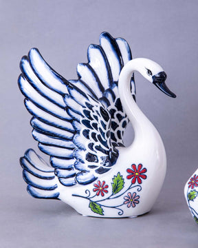 Serene Swan Fine Porcelain Sculpture - Set of 2 - The Decor Kart