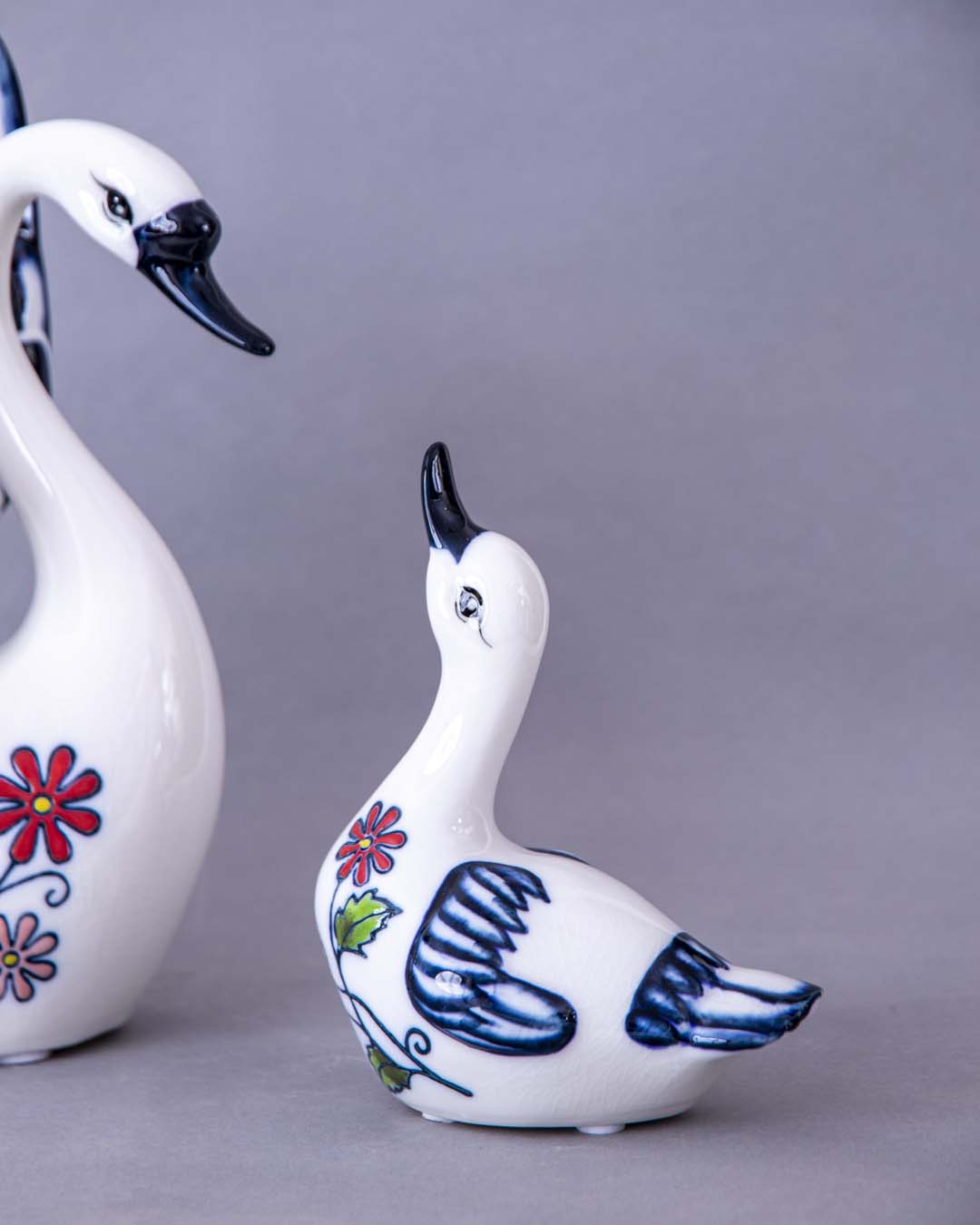 Serene Swan Fine Porcelain Sculpture - Set of 2 - The Decor Kart