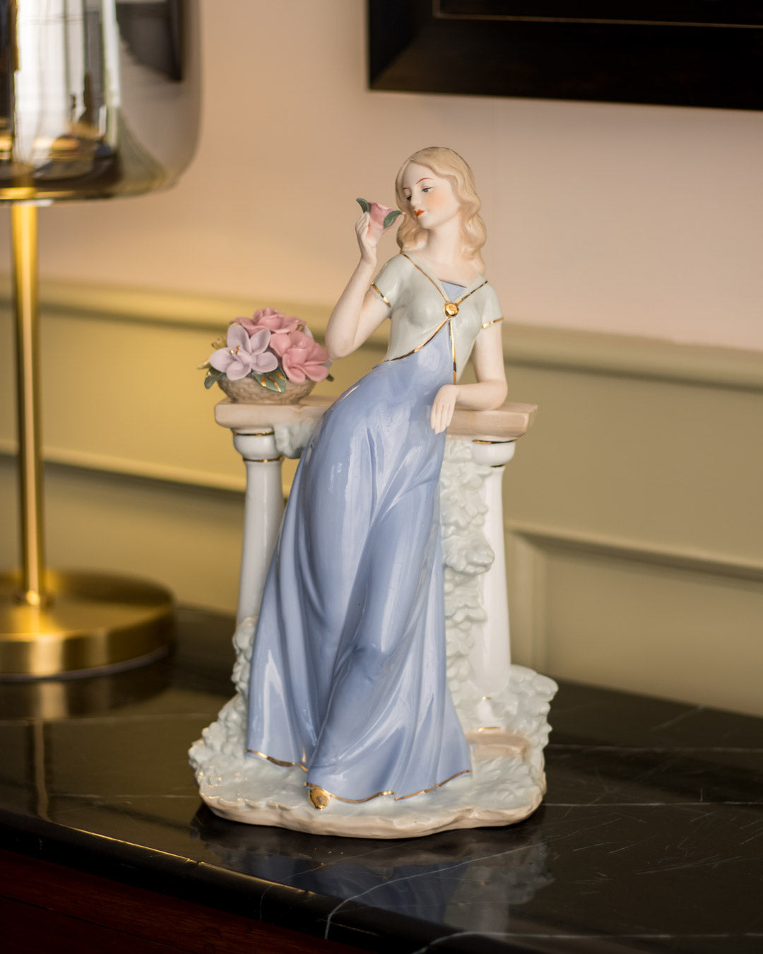 Victorian Lady - Fine Porcelain Figurine - The Decor Kart