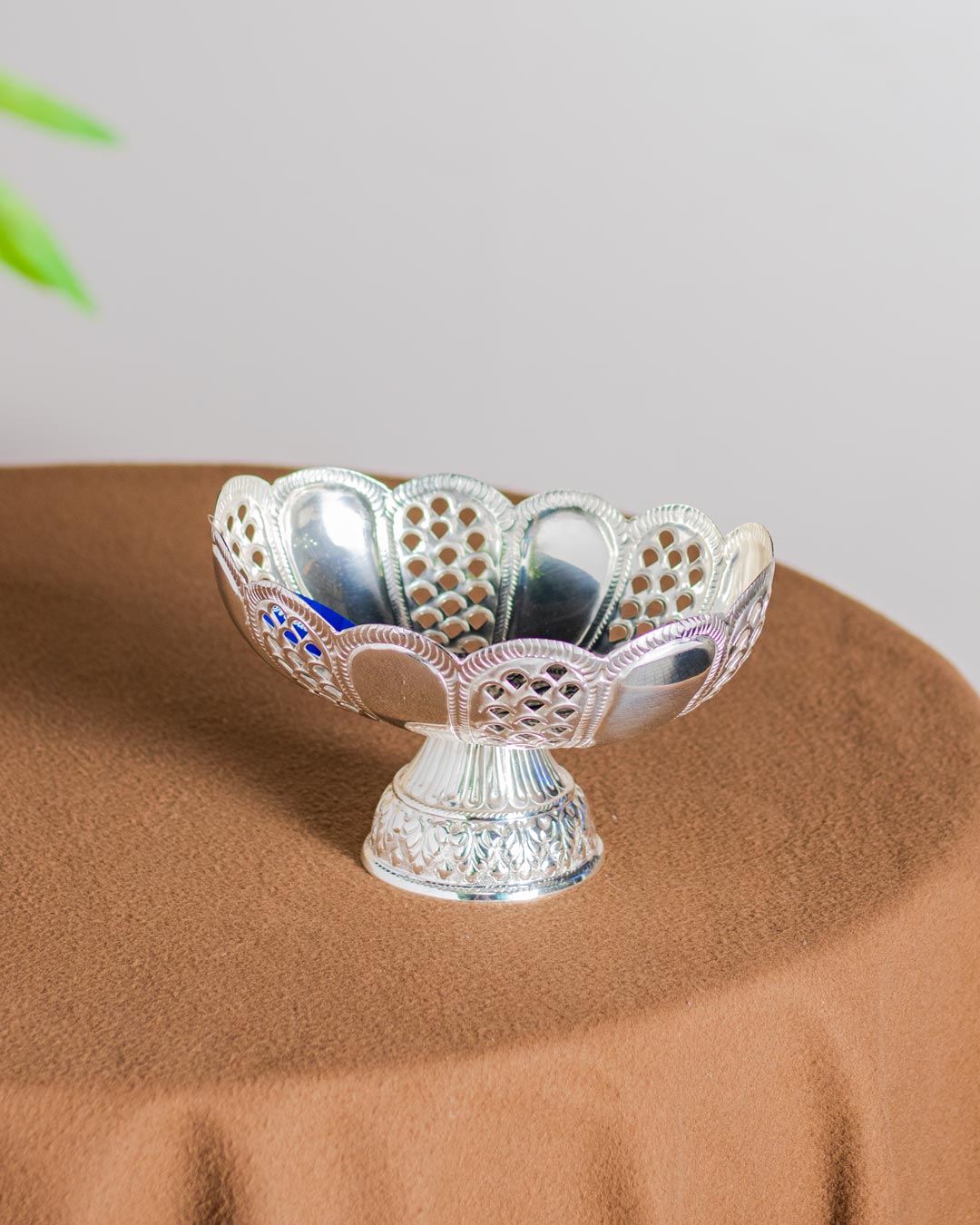 Victorian Oval Urli Bowl - The Decor Kart