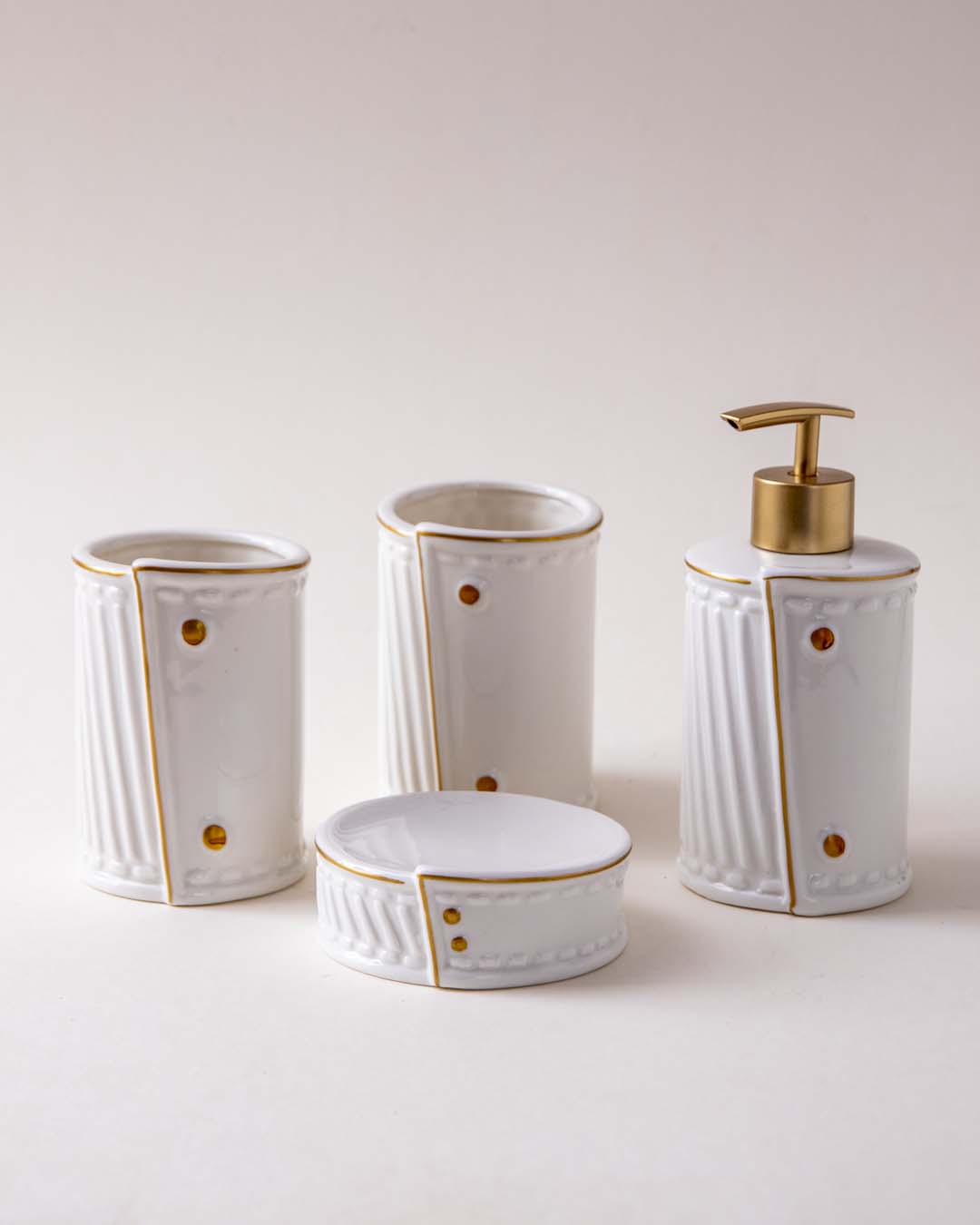 Gilded Closure 4-Piece Bath Set - White