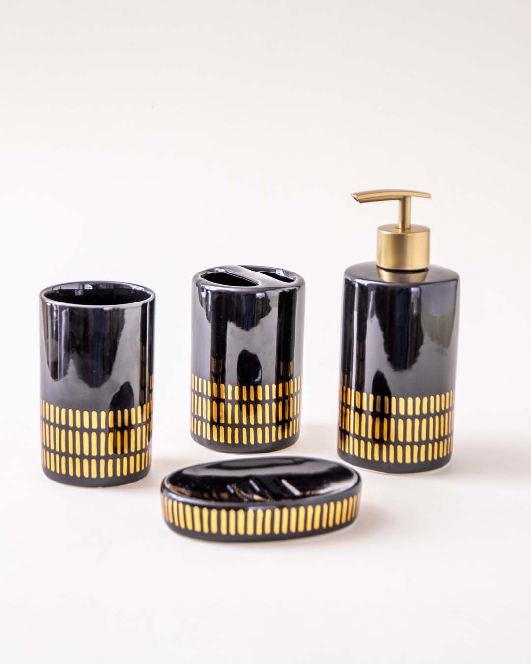 Gold Stripes 4-Piece Bath Set - Black