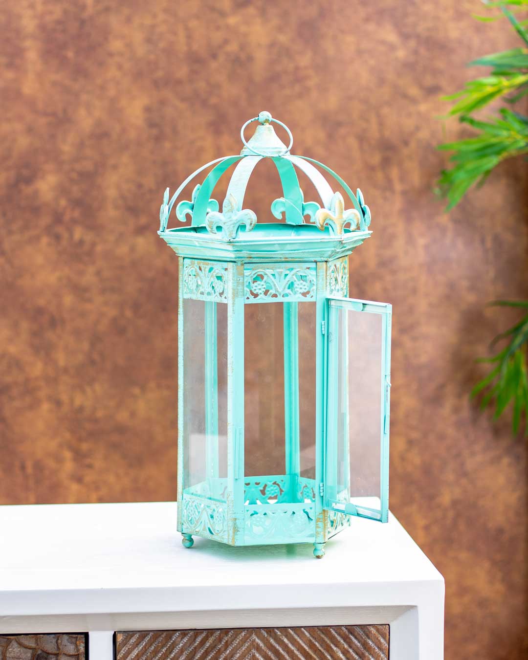 "Bishop Lantern" Candle Stand - 18" - The Decor Kart