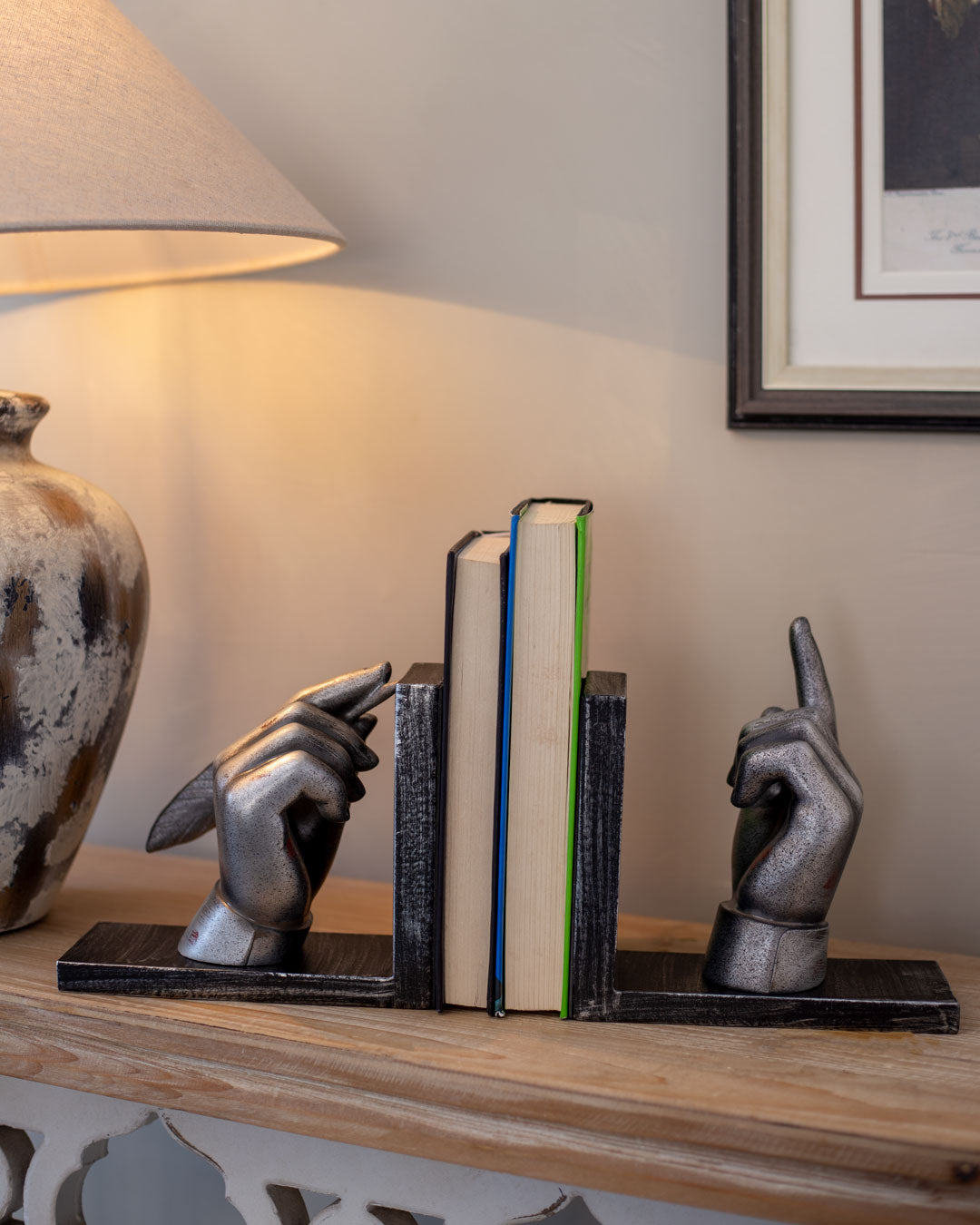 'Read to Write' Bookends - The Decor Kart