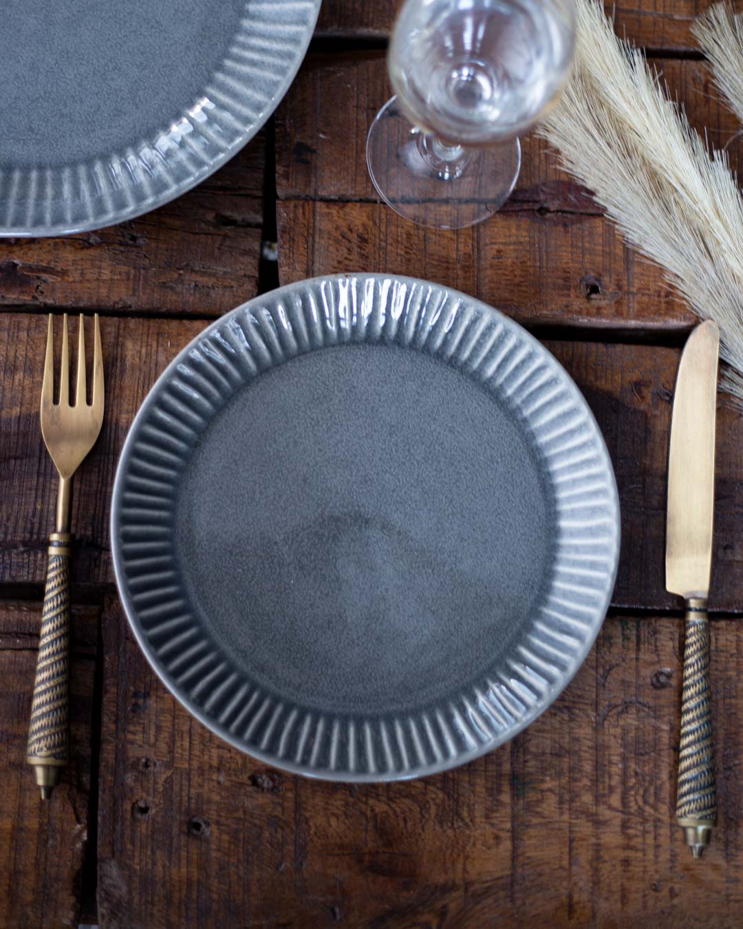 Cove Glazed Indigo Grey Dinner Plate - The Decor Kart